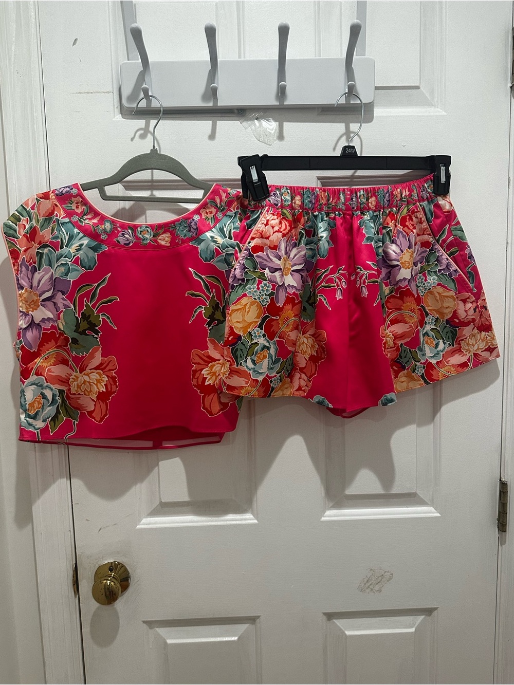 NWT Elizabeth and James set